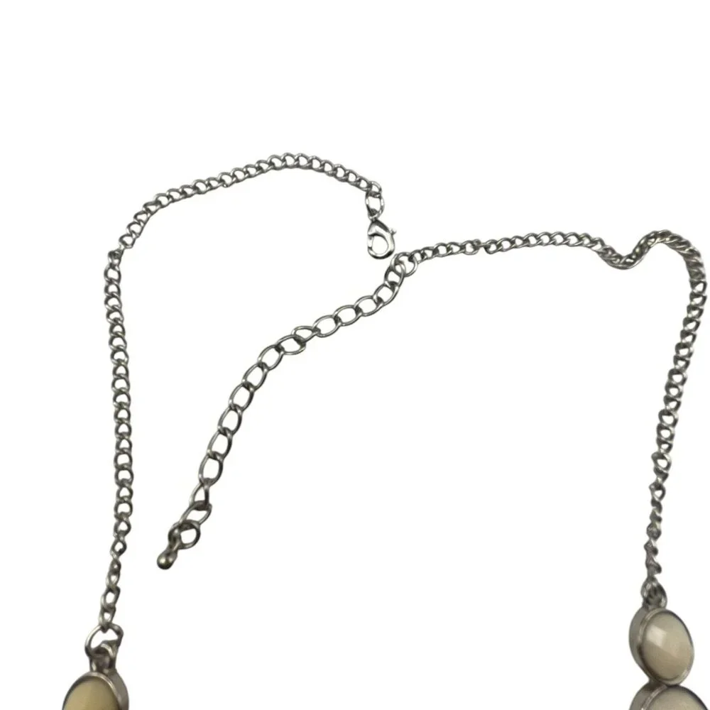 **Geometric statement necklace - Picture 4 of 10